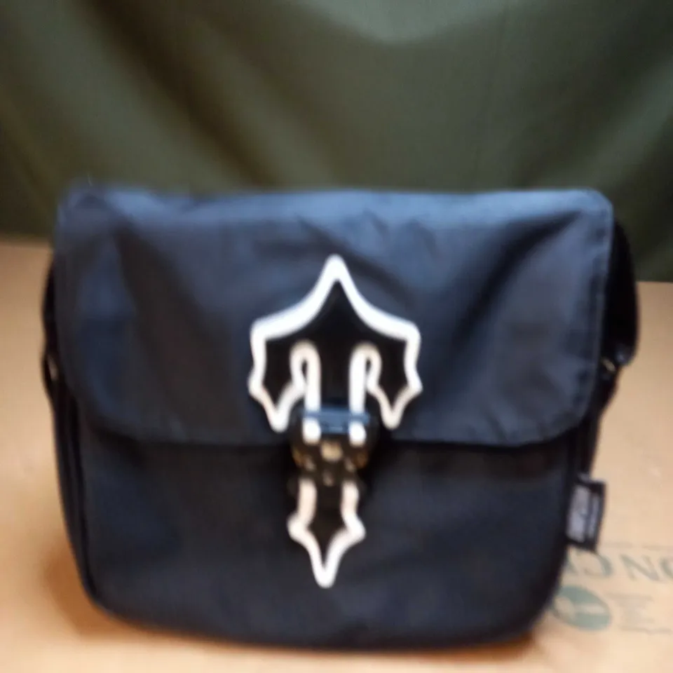 TRAPSTAR MANBAG