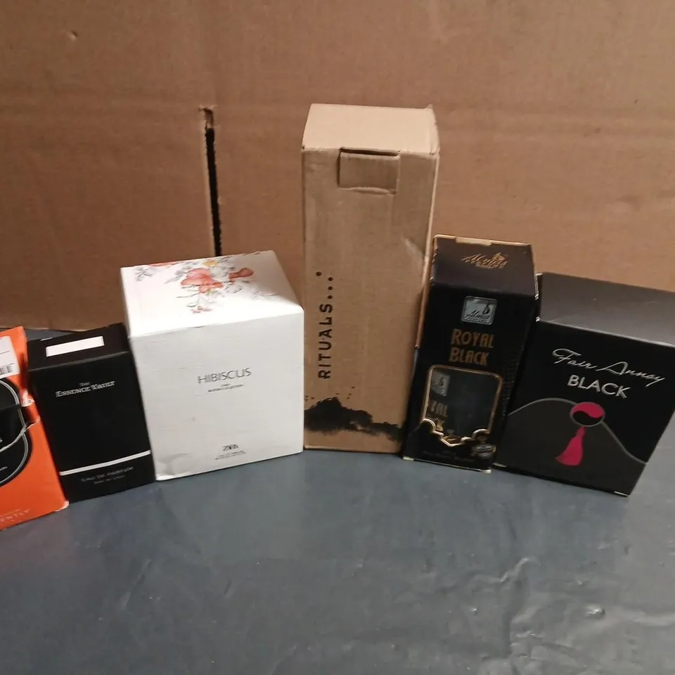 APPROXIAMTELY 10 ASSORTED BOXED FRAGRANCES TO INCLUDE; THE ESSENCE VAULT, AVON, AMBER DUNES AND ZARA