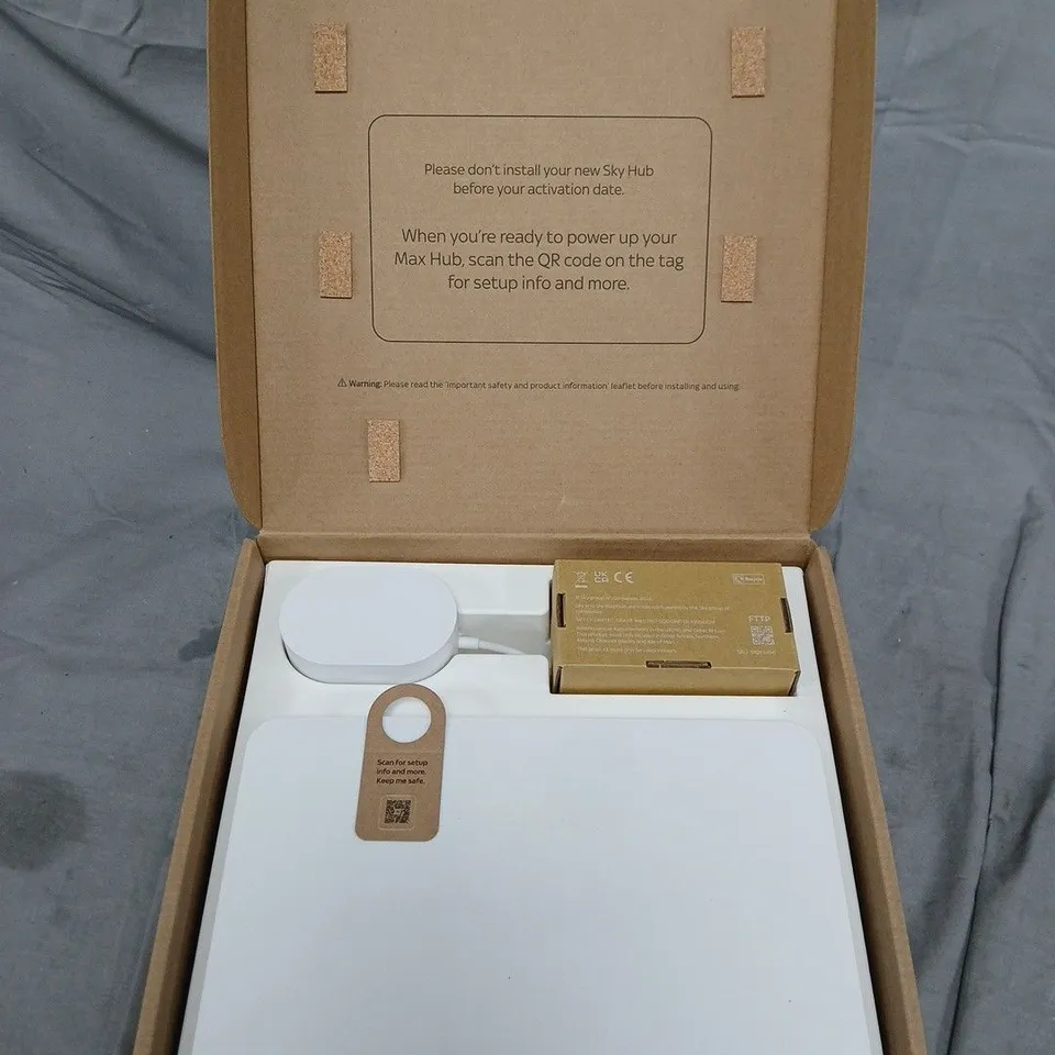 SKY HUB ROUTER – WHITE, BOXED