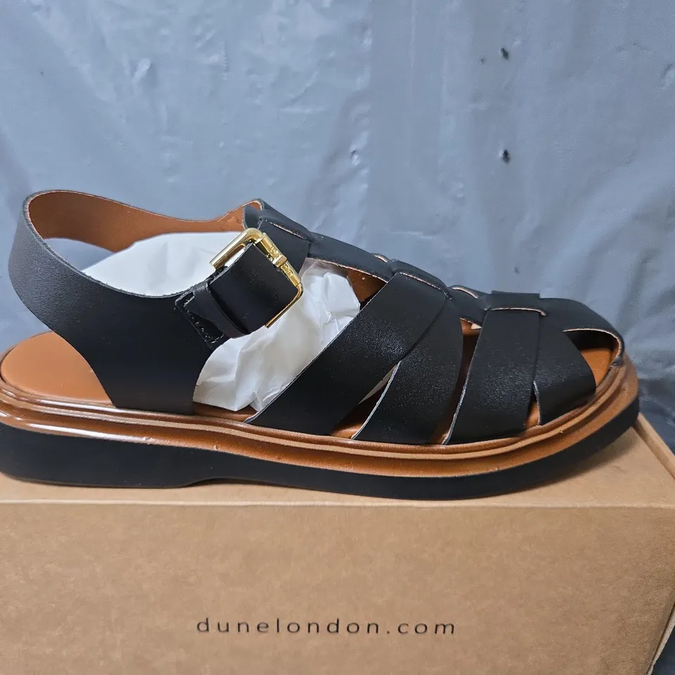 BOXED PAIR OF DUNE LONDON FISHERMAN CHUNKY SANDALS IN BLACK LEATHER - SIZE 6