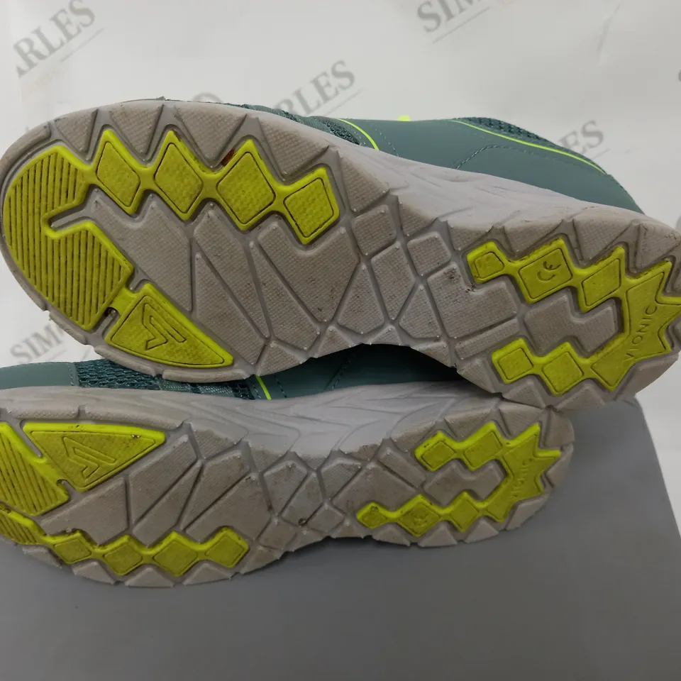 BOXED PAIR OF VIONIC DEVRA TRAINERS IN GREEN - 3