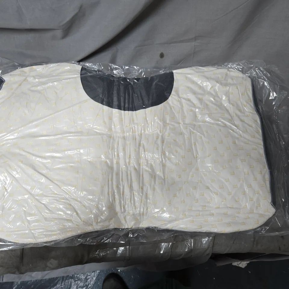 BABY HEAD/NECK SUPPORT CUSHION – WHITE PATTERNED PAD, SEALED IN PLASTIC