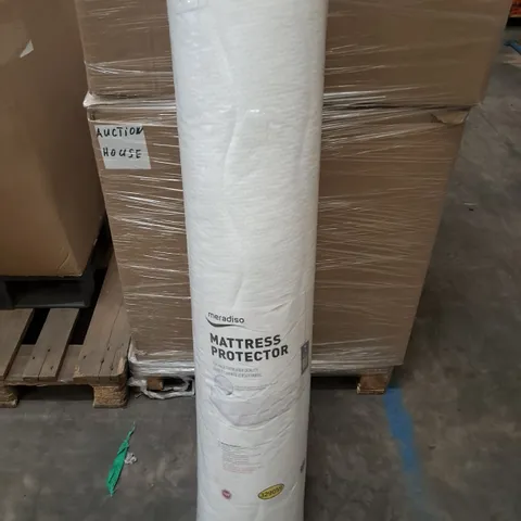 BAGGED AND ROLLED MERADISO MATTRESS PROTECTOR - DOUBLE 135X190CM