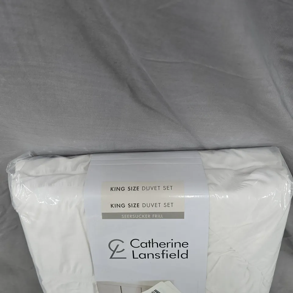 CATHERINE LANSFIELD KING SIZE DUVET SET – SEERSUCKER FRILL, LOFT COLLECTION