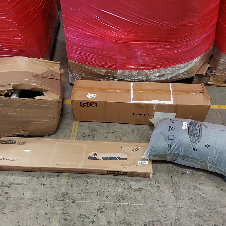 PALLET OF ASSORTED ITEMS INCLUDING: OFFICE CHAIR, BABY PLAYPEN, PET BED, FLOATING SHELF ECT. 