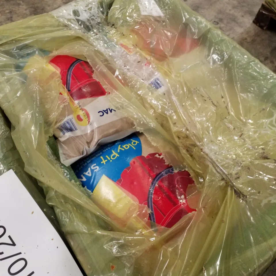 PALLET CONTAINING 2 BOXES OF BAGGED PLAY SANDS