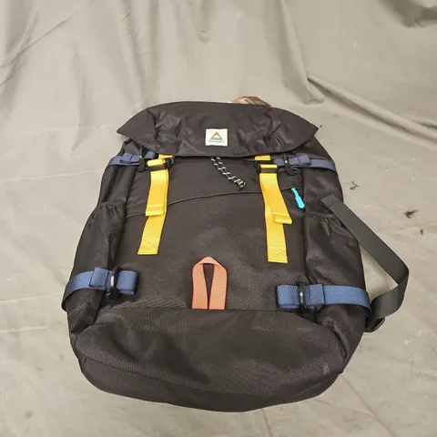 PASSENGER BOONDOCKER RECYCLED 26L BACKPACK IN BLACK/MULTI