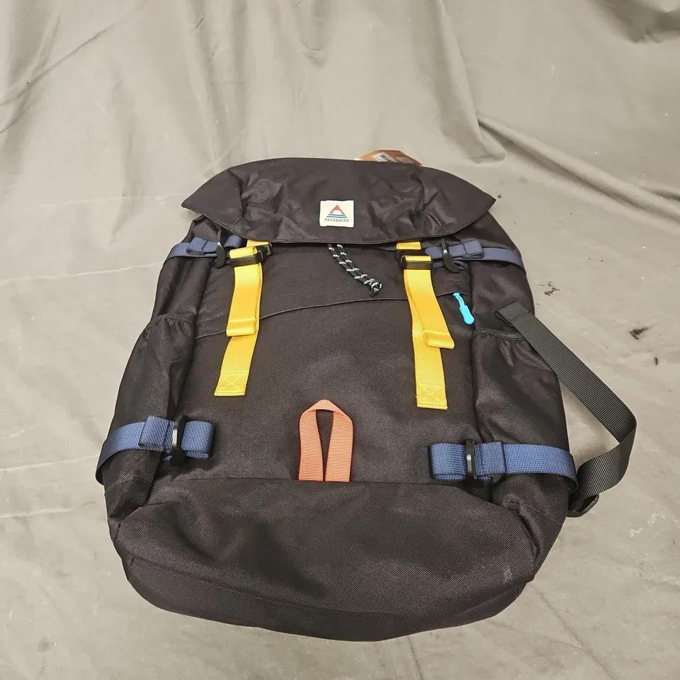PASSENGER BOONDOCKER RECYCLED 26L BACKPACK IN BLACK/MULTI