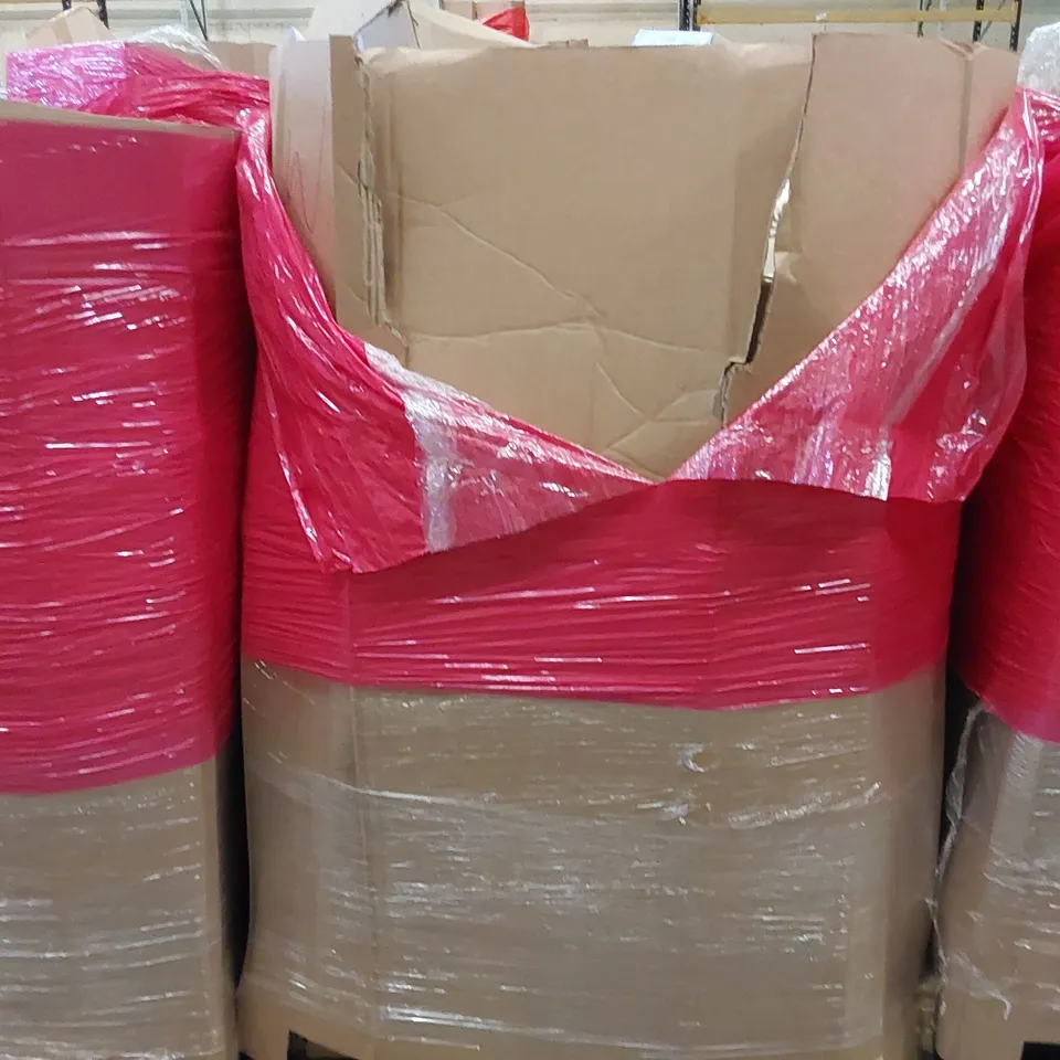 PALLET OF ASSORTED ITEMS INCLUDING: TABLE, HEDGE WALL DECORATIONS, STEAM SEAT, LARGE RUCKSACK, SOFA COVER