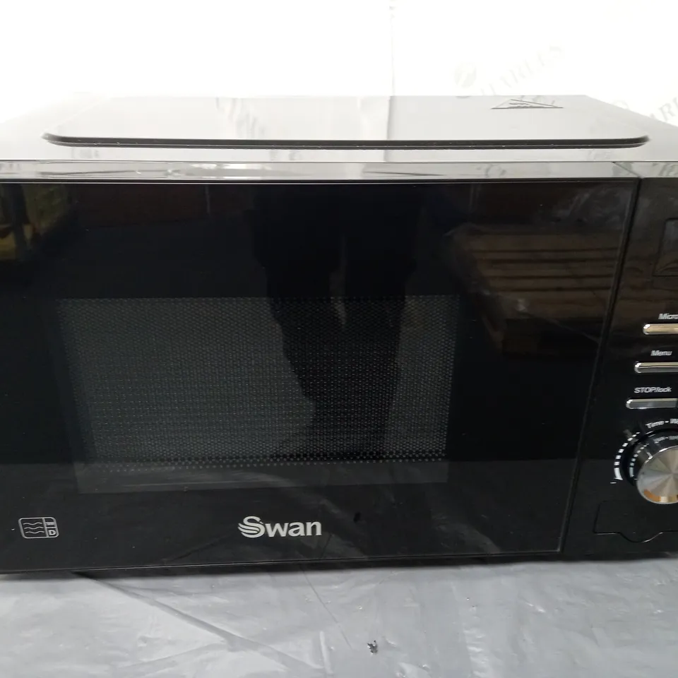 BOXED SWAN 20L 700W DIGITAL MICROWAVE IN BLACK / COLLECTION ONLY  RRP £64