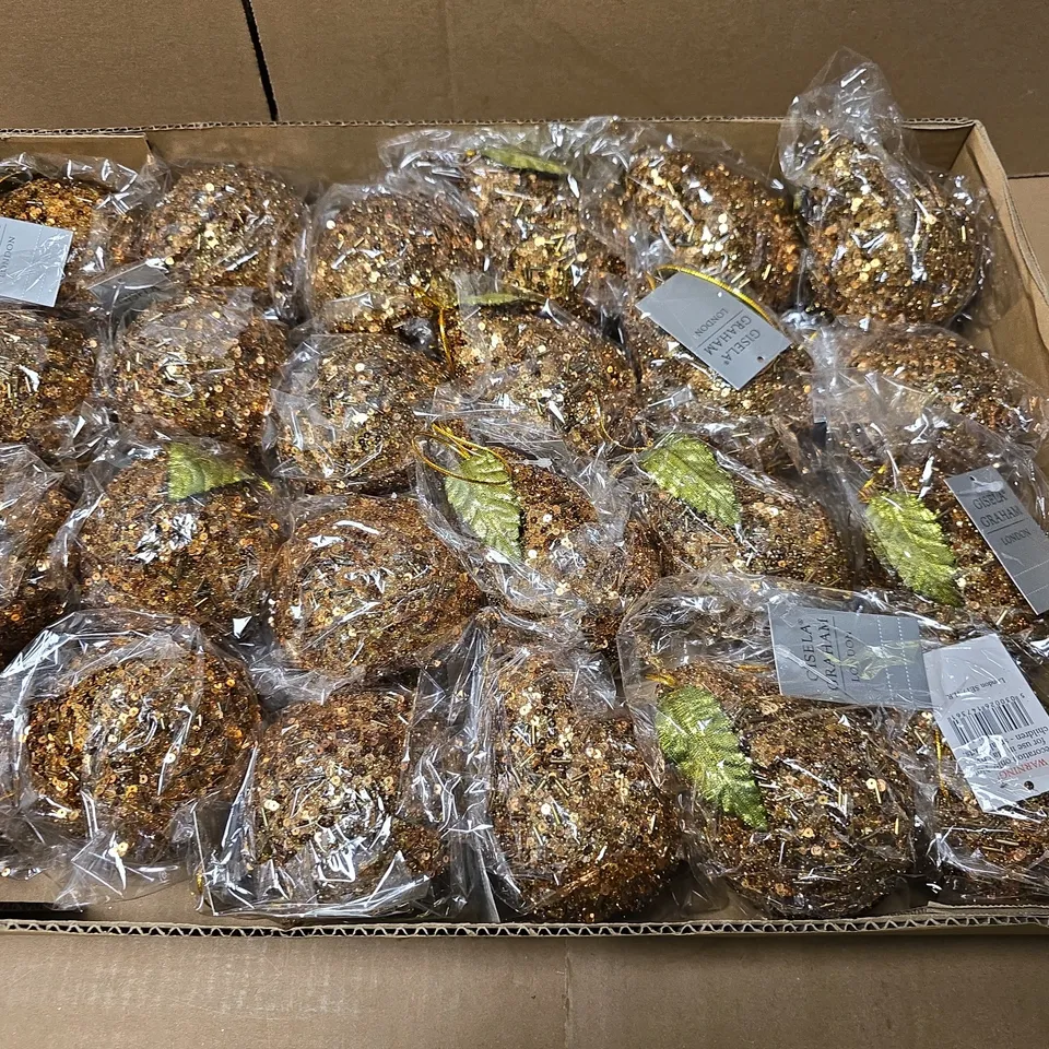 APPROXIMATELY 20 GISELA GRAHAM DECORATIVE PEARS 