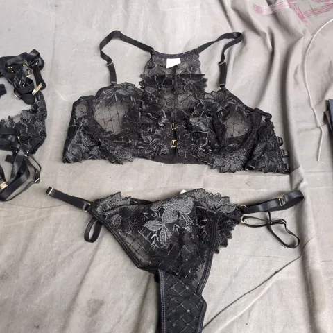 SOPHIA & OLIVIA WOMEN'S BLACK LACE LINGERIE SET - BRA & THONG WITH STOCKINGS, SIZE L