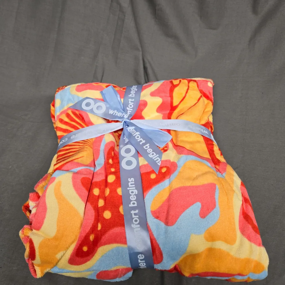 SEALED OODIE HOODED OVERSIZED BLANKET - BEACH 