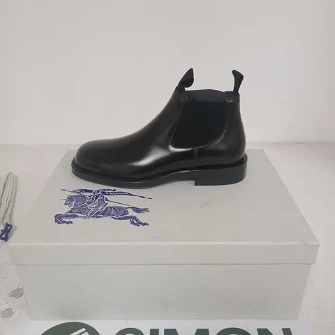 BURBERRY LEATHER CHELSEA BOOTS – BLACK, UK 5 (EUR 39) – BOX & DUST BAG