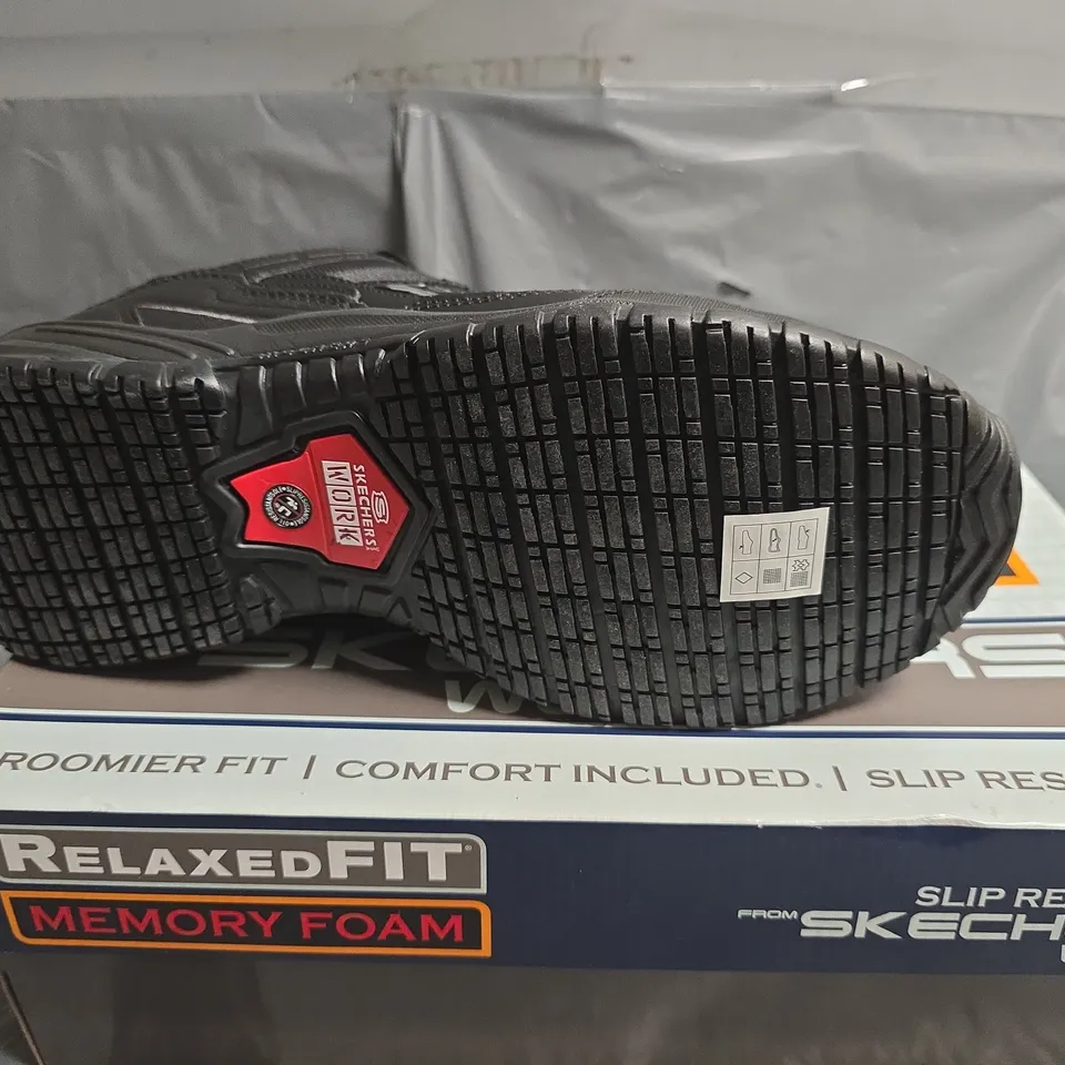 BOXED SKETCHERS SOFT STRIDE STEEL TOE CAPS - UK 9 