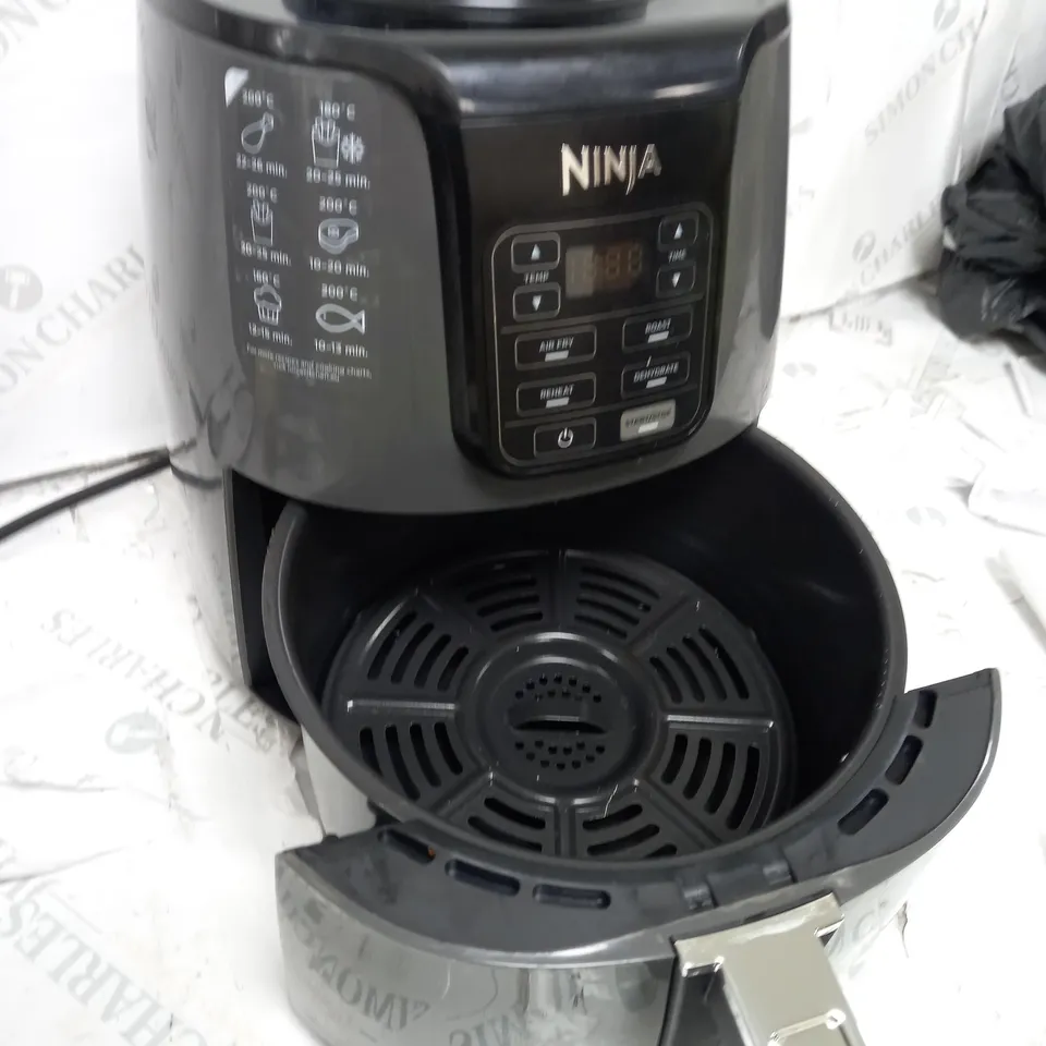 BOXED NINJA AIR FRYER 3.8L AF100UK
