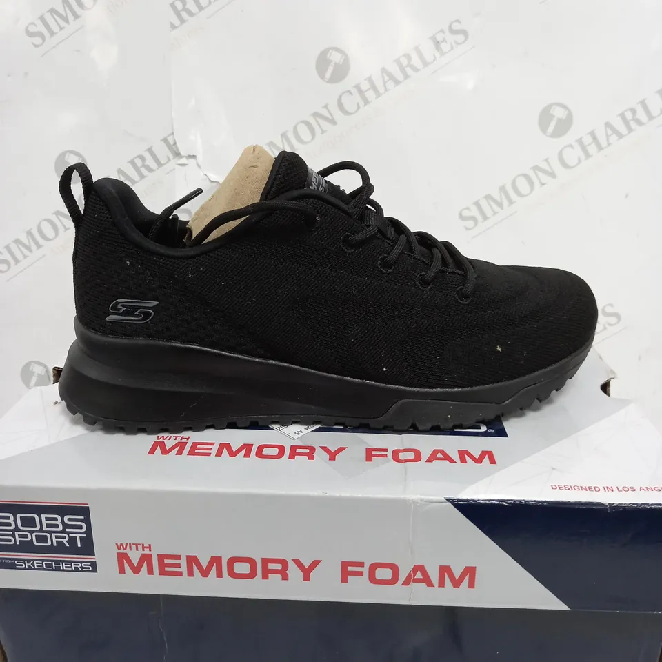 SKECHERS TRAINERS BLACK SIZE 4