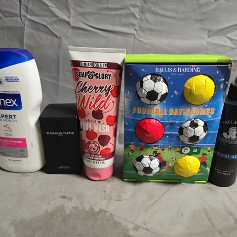 APPROXIMATELY 15 ASSORTED HEALTH & BEAUTY PRODUCTS TO INCLUDE SANEX, BAYLIS AND HARDING AND SOAP AND GLORY