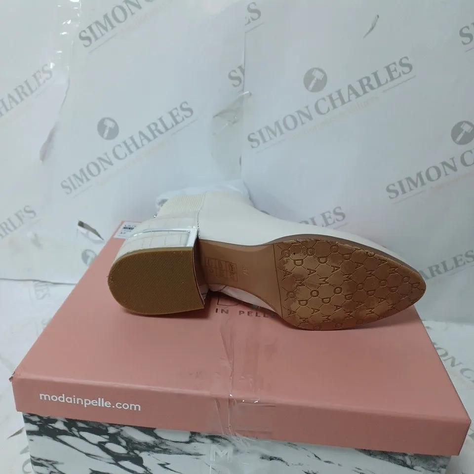 MODA IN PELLE LILITH OFF WHITE LEATHER SIZE 4 - BOXED 