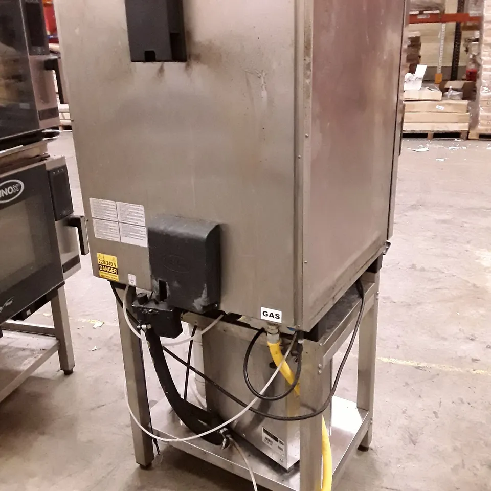 UNOX TOP CHEF 10 GRID OVEN ON STAND