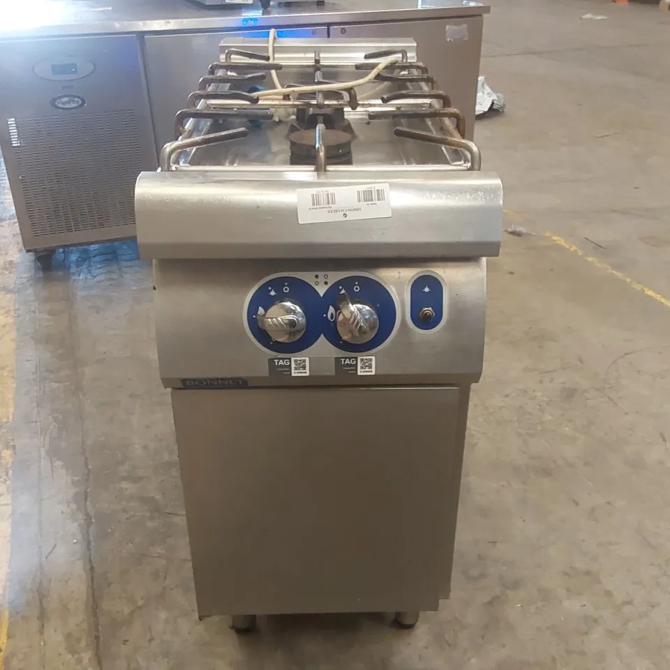 BONNET 2 RING GAS HOB ON PEDESTAL