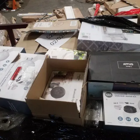 PALLET CONTAINING ASSORTED ELECTRICAL PRODUCTS INCLUDING OMNIDOME COMPACT AMPLIFIED AERIAL KITS, PORTABLE BLUETOOTH SPEAKERS & BEDSIDE ALARM WITH WIRELESS CHARGING