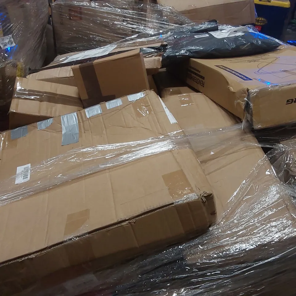 PALLET OF ASSORTED ITEMS INCLUDING: TURBOCHARGER, WINDOW REGULATOR, BLENDER ECT