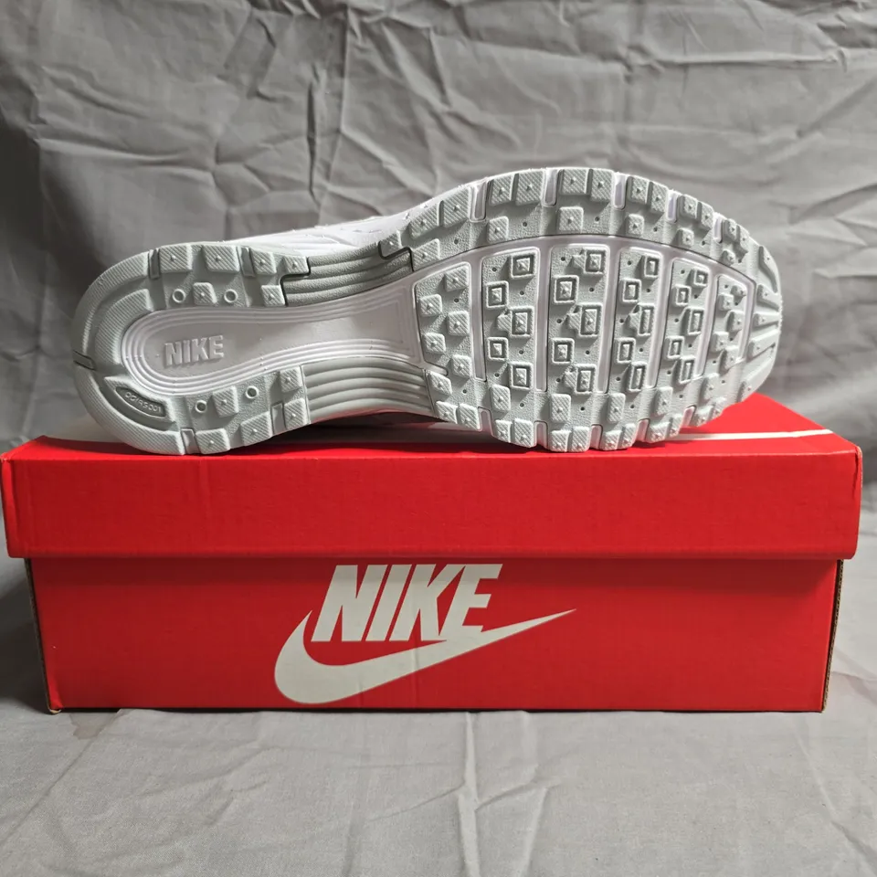 BOXED PAIR OF NIKE WOMENS P-6000 TRAINERS IN WHITE SIZE UK 8
