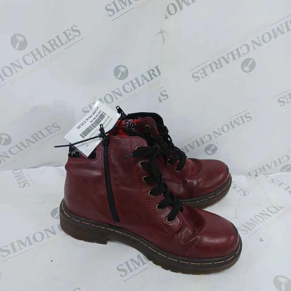 BOXED PAIR OF RIEKER RED INTEREST COLOUR BOOT SIZE 6 