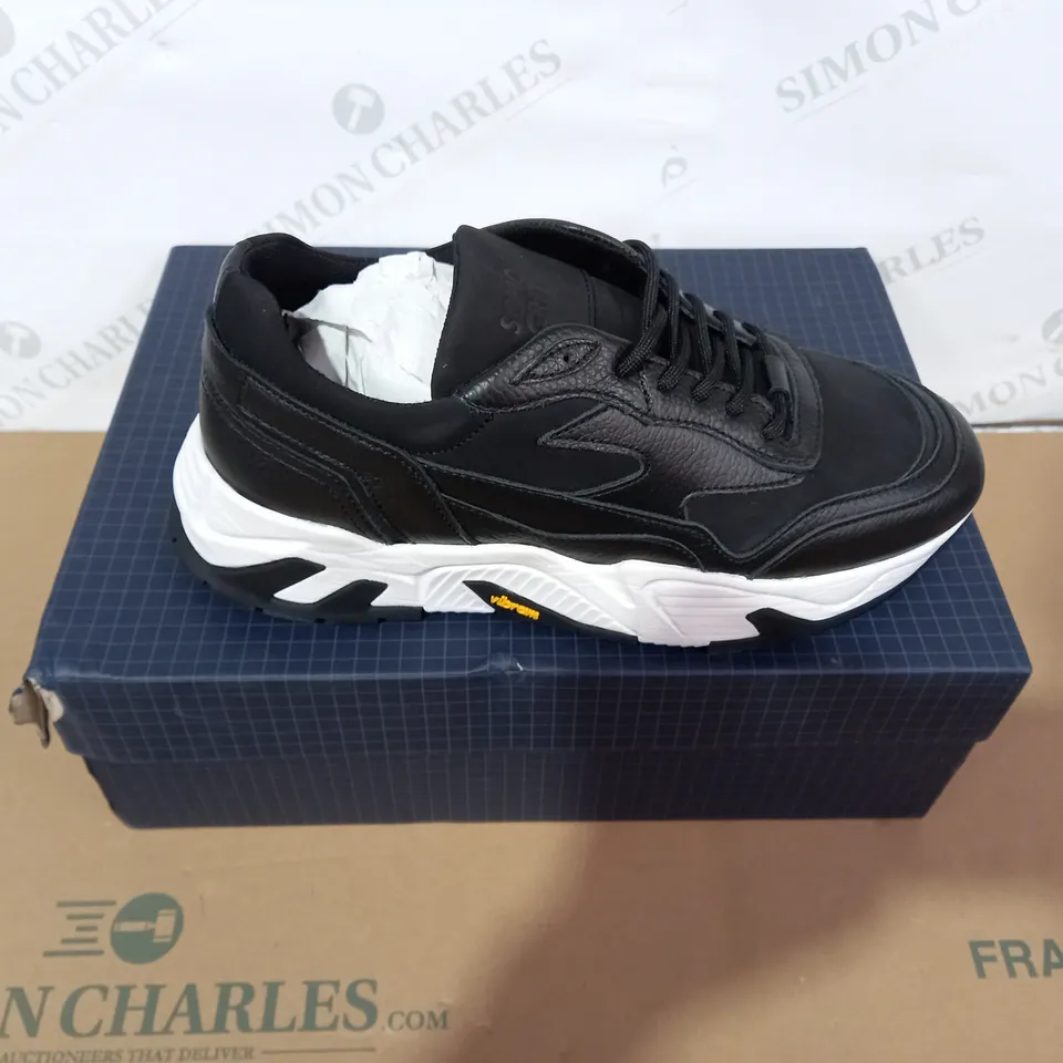 BOXED PAIR OF SOHO GRIT BLACK/WHITE TRAINERS SIZE 42