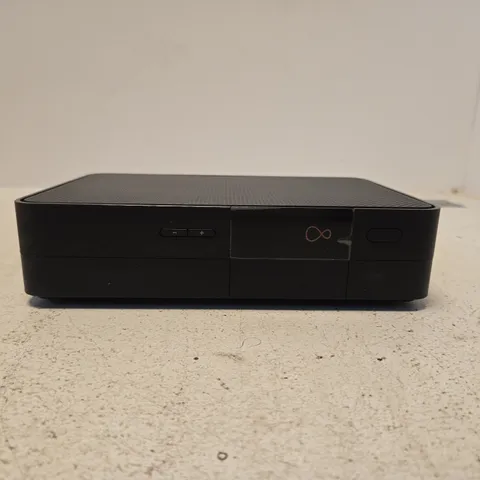 VIRGIN MEDIA 1008R-HDD-VM 4K UHD SET-TOP BOX BOXED WITH ACCESSORIES