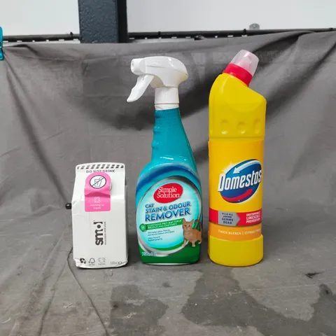 APPROXIMATELY 10 ASSORTED HOUSEHOLD ITEMS TO INCLUDE WASHING UP LIQUID, CAT STAIN & ODOUR REMOVER, DOMESTOS, ETC