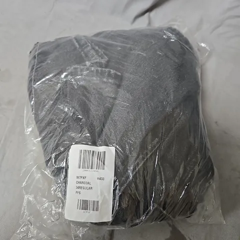 HUGO MEN'S TAPERED FIT JEANS - DARK GREY, 34 REGULAR (UK 34) 