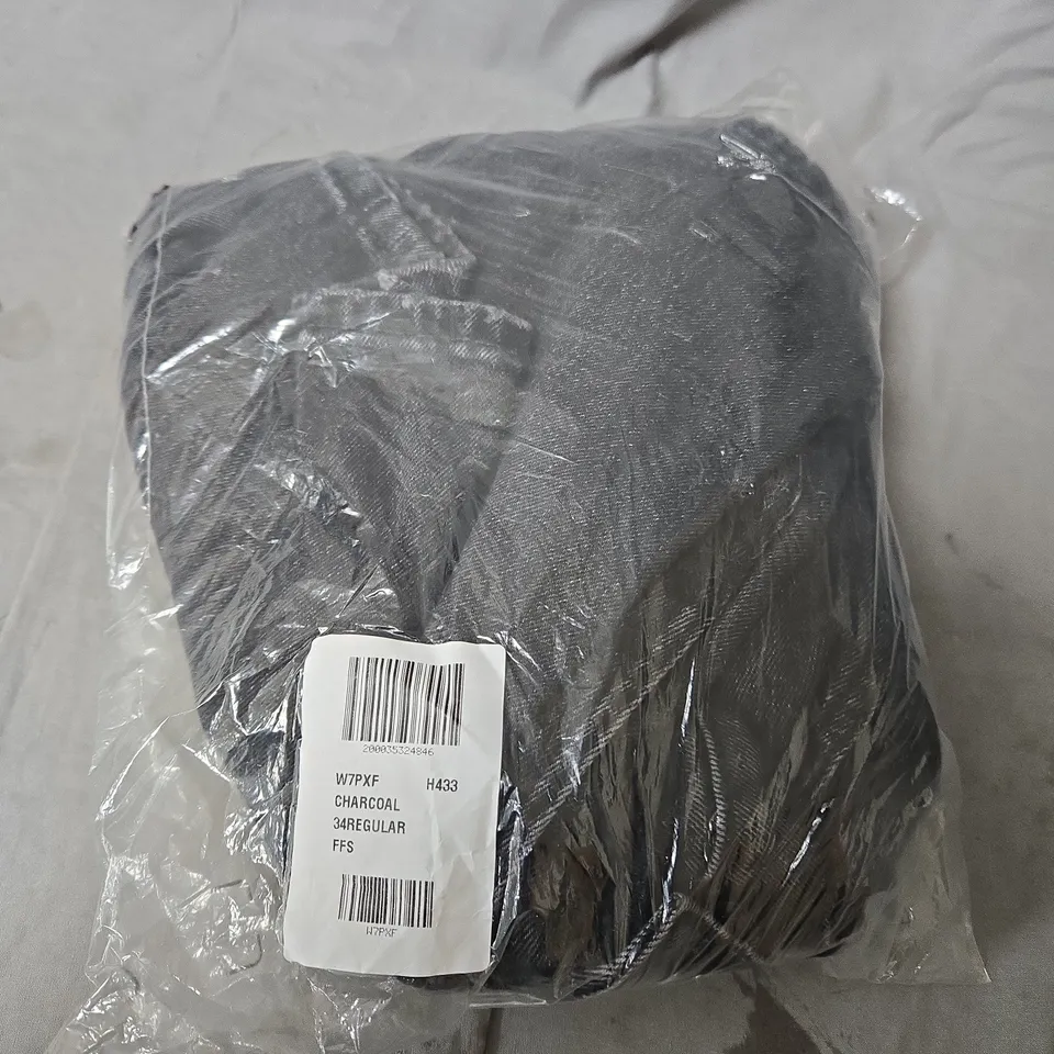 HUGO MEN'S TAPERED FIT JEANS - DARK GREY, 34 REGULAR (UK 34)