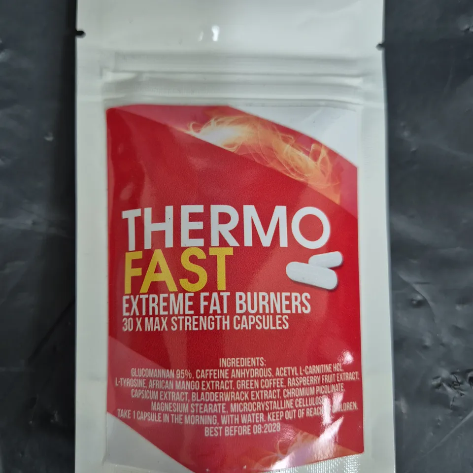 BOX OF APPROXIMATELY 40 PACKS OF CUTS-N-GAINS TABLETS - THERMOS FAST (30 TABLETS PER PACK)