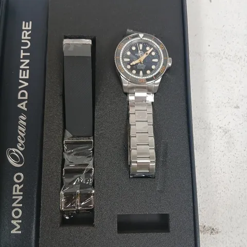 MONRO DIVER WRISTWATCH WITH STAINLESS STEEL BRACELET – BOXED, WITH EXTRA BLACK STRAP
