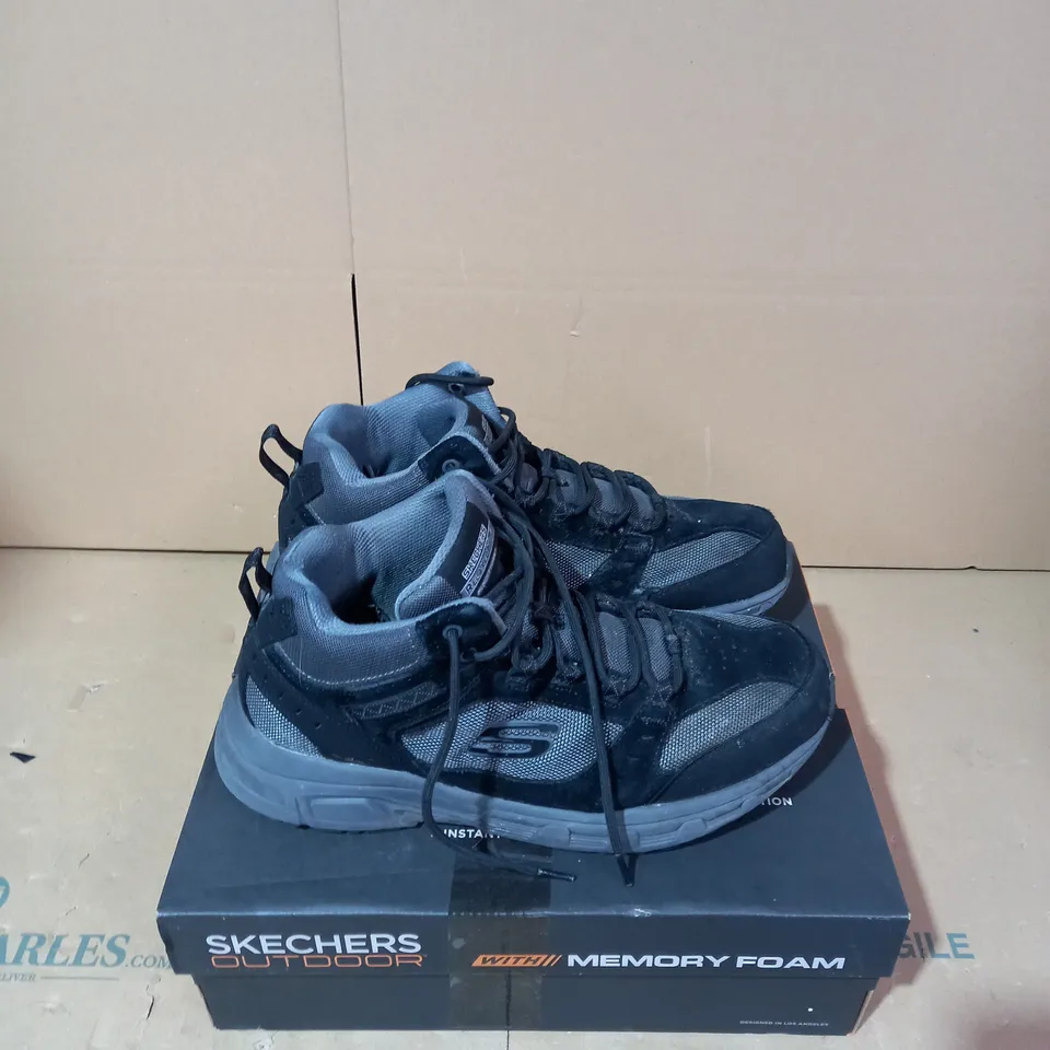 SKECHERS MEN'S OAK CANYON MID TOP LACE BOOT SIZE 10