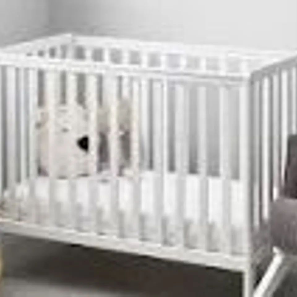 BOXED BANTAM MINI COT WITH 100×50CM MATTRESS - WHITE (2 BOXES)