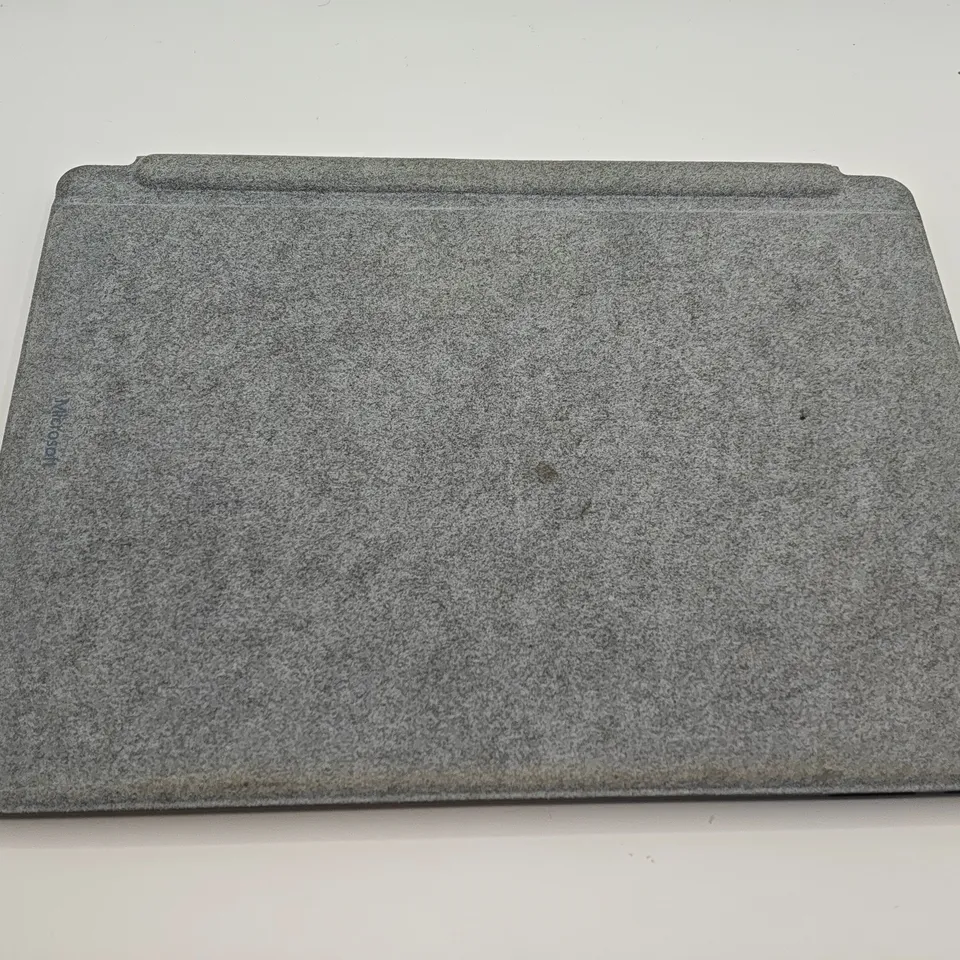 UNBOXED MICROSOFT SURFACE PRO TABLET PC WITH DETACHABLE KEYBOARD - MODEL 2038