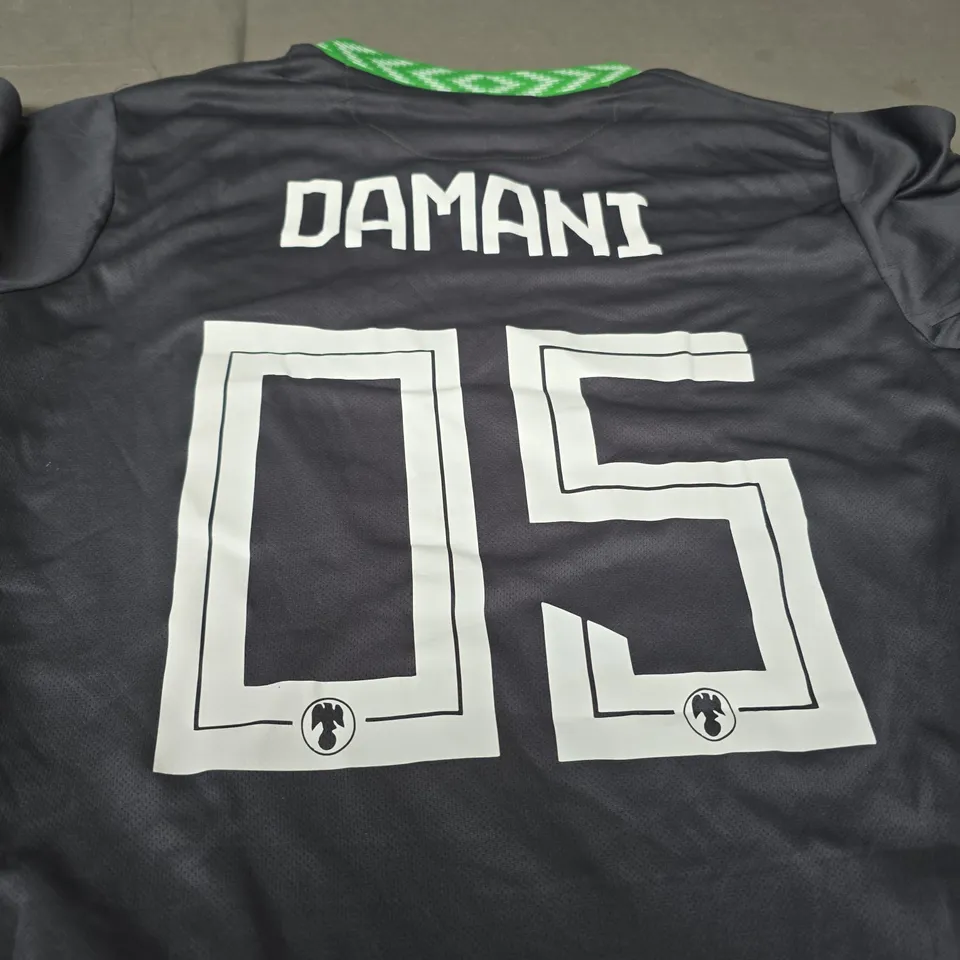 NIGERIA FOOTBALL JERSEY SIZE M