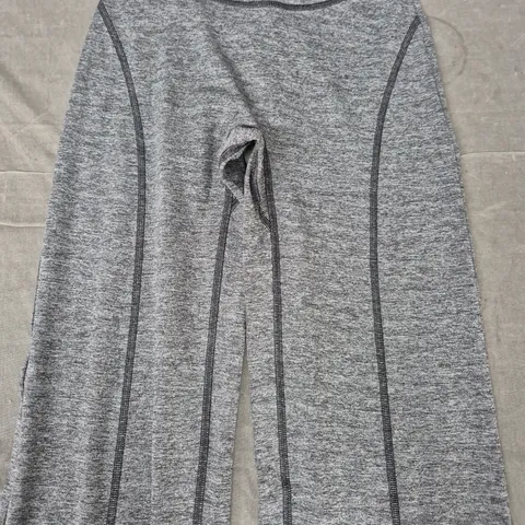 GYM SHARK MARL FLARE LEGGINGS IN GREY SIZE XS