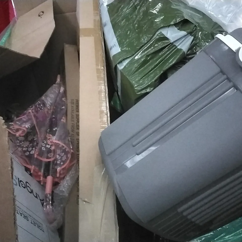 PALLET OF ASSORTED ITEMS INCLUDING  FLOWER PATTERN UMBRELLA, ANGELSHIELD TOILET SEAT, ICEBERG COOLER BOX, BUG ZAPPER,SPRIN LOADED TENSION ROD