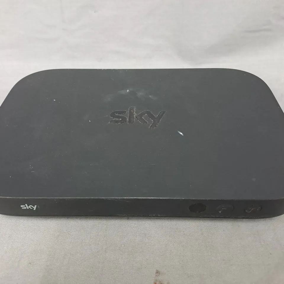SKY EM150 SET-TOP BOX