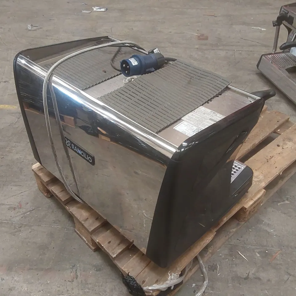 RANCILIO CLASSE 7 COMMERCIAL 2 GROUP COFFEE MACHINE
