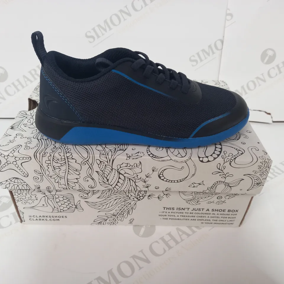 BOXED PAIR OF CLARKS SHOES FOR KIDS IN NAVY/BLUE UK SIZE 11