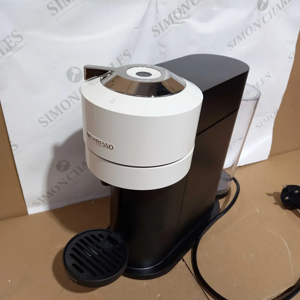 NESPRESSO COFFEE MACHINE