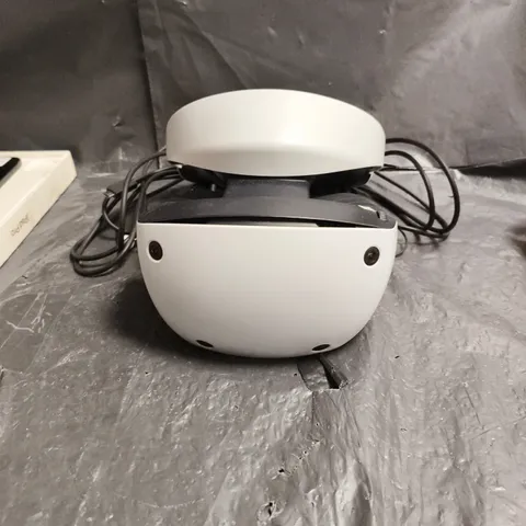 SONY PLAYSTATION VR HEADSET (ORIGINAL) – WHITE/BLACK