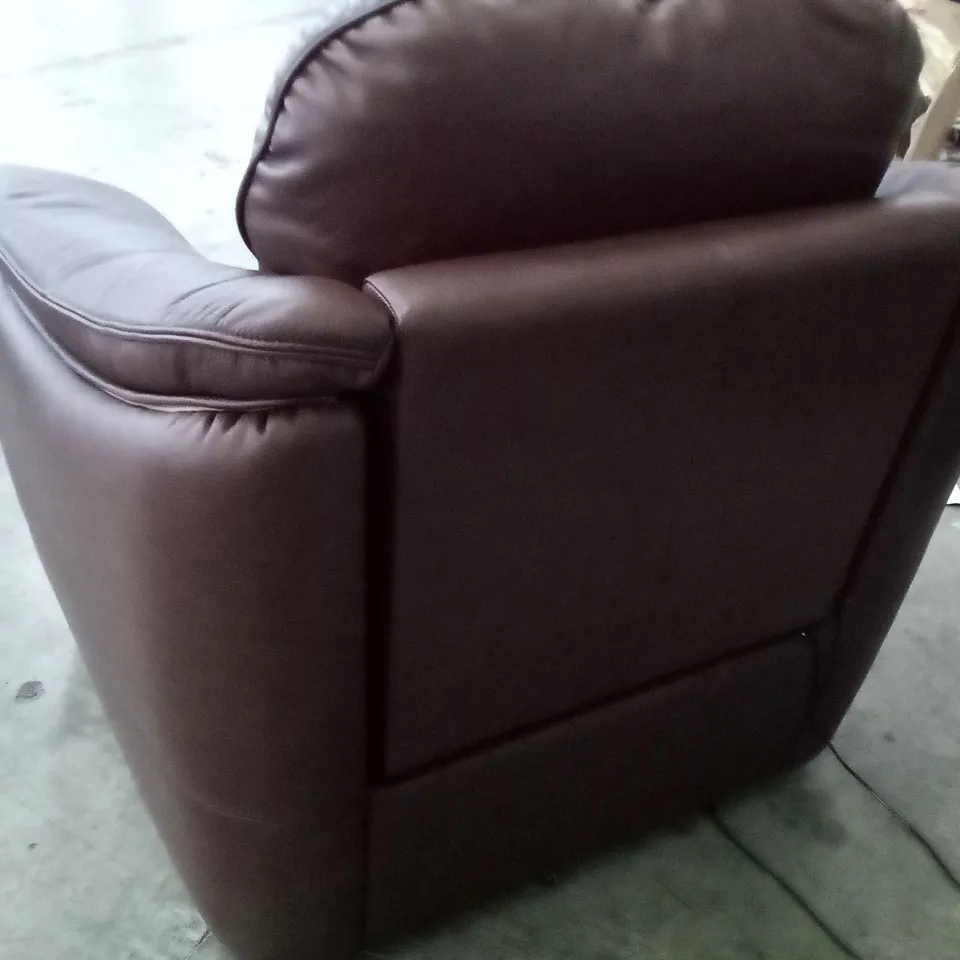 DESIGNER G PLAN  JACKSON ELECTRIC RECLINER CHAIR - CAPRI OAK LEATHER 