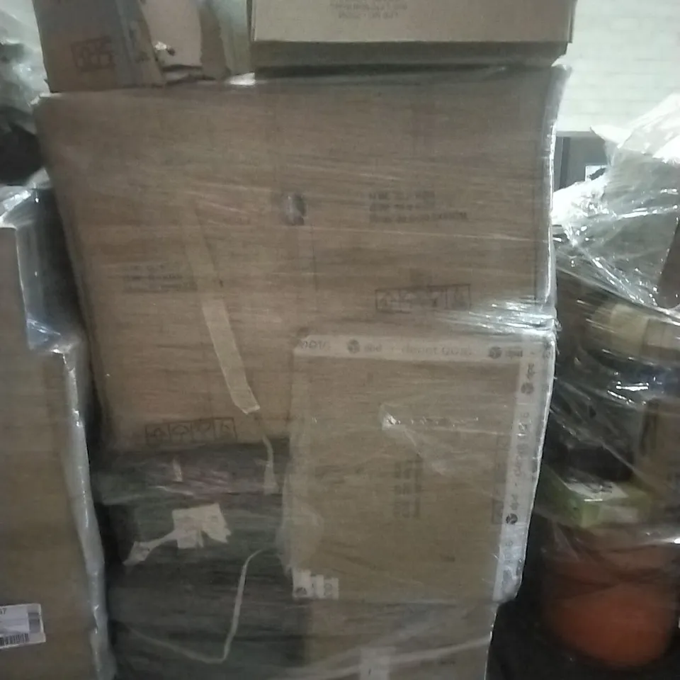 PALLET TO INCLUDE LED MIRROR CABINET, DEEP WALL CABINETS AND OTHER ASSORTED ITEMS...