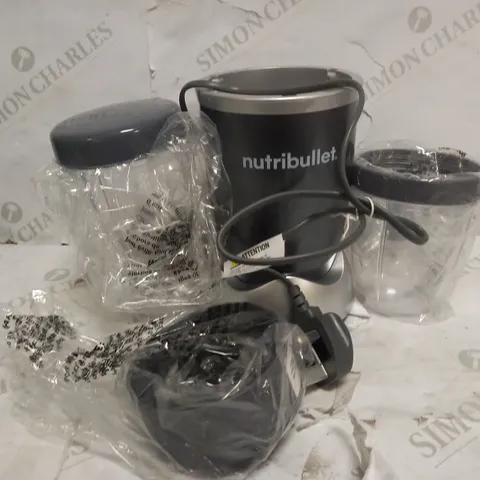 NUTRIBULLET BLENDER
